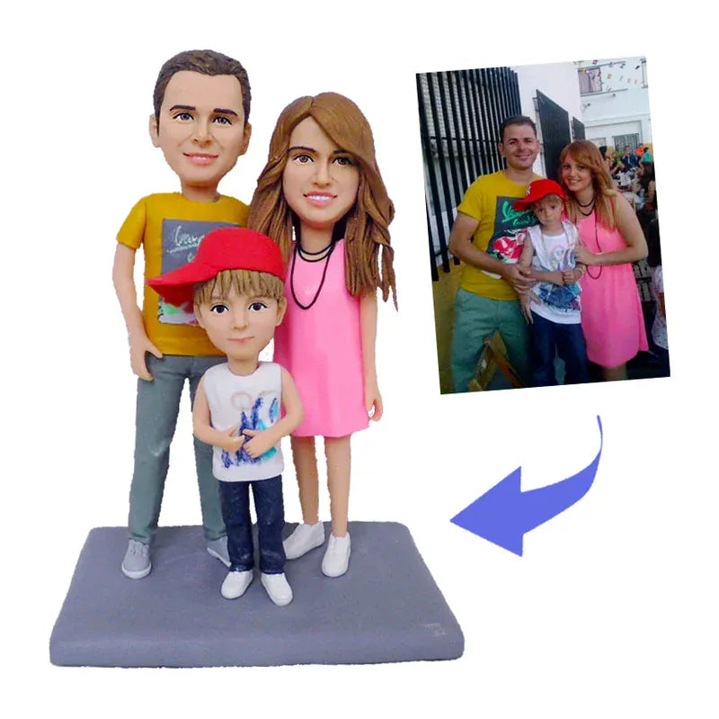 Fully Custom Family (Parents + 1 Child) Bobbleheads-2.webp