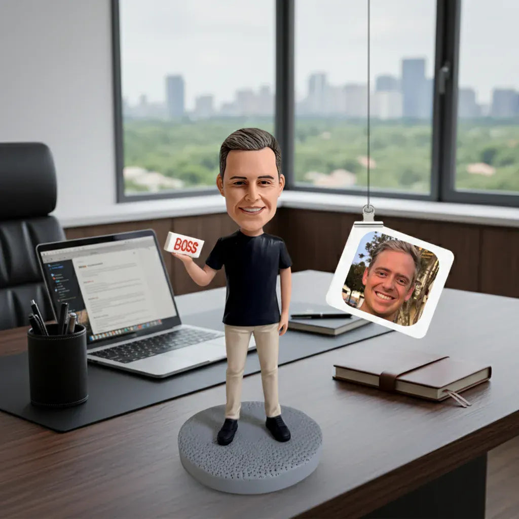 custom-boss-bobblehead-gift-2.webp